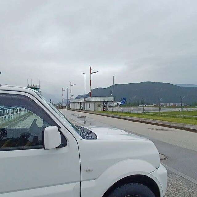 Auton vuokraus paikassa Bolzanon Lentokenttä